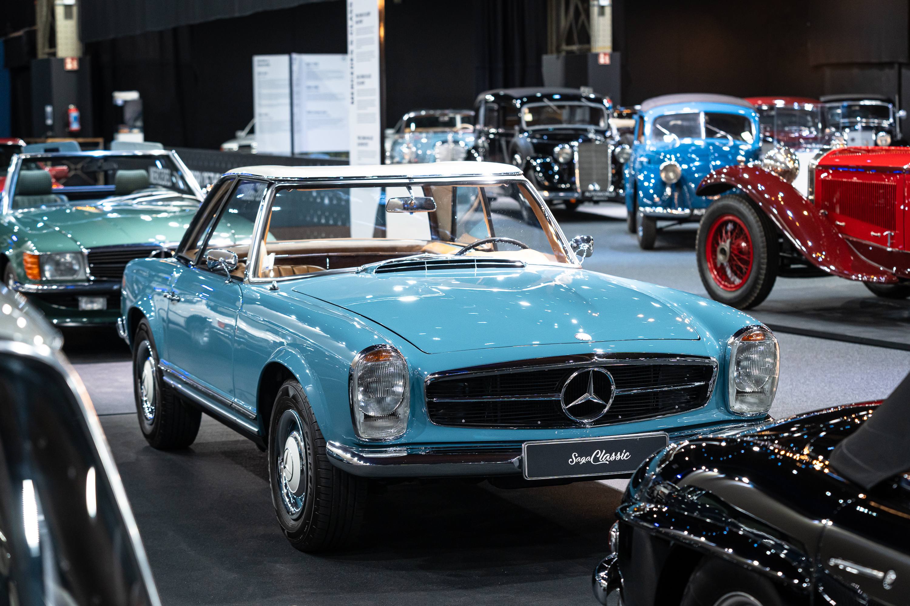 Mercedes 230 SL Pagode media